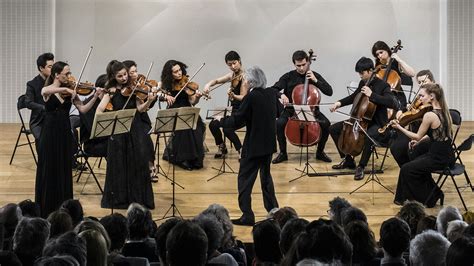 Seiji Ozawa conducts prizewinners from the 2016 Seiji 